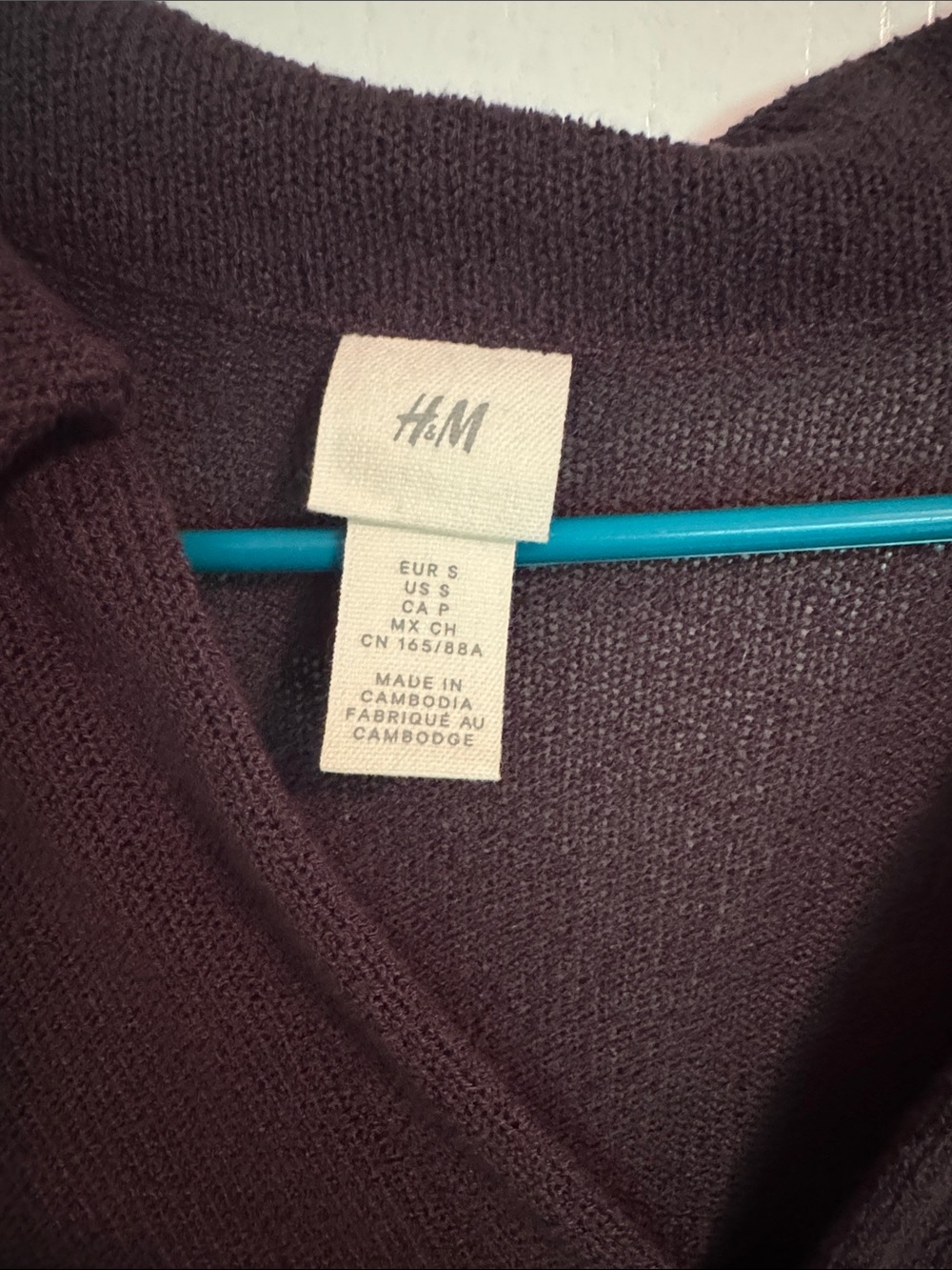 H&M Black Short-Sleeve Polo-Style Knit Shirt - Picture 2 of 2